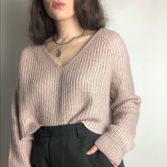 Pink sweater - Picture 2 of 5